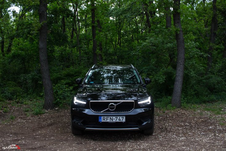 Volvo XC40 T3 - Teszt Alapjárat