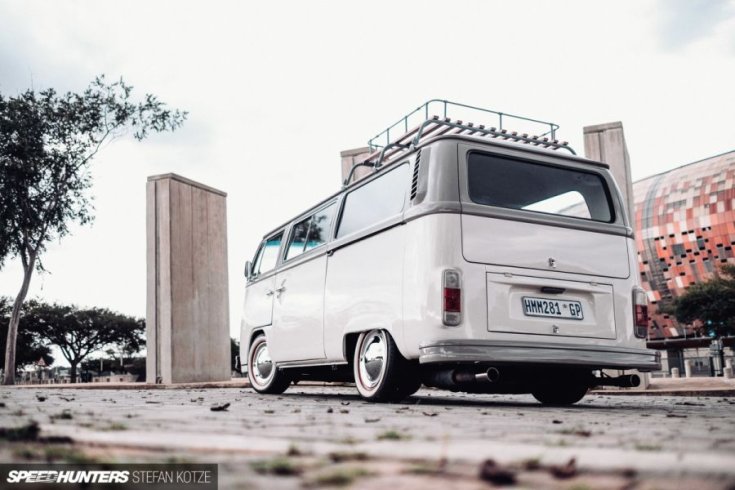 Volkswagen T2 stance