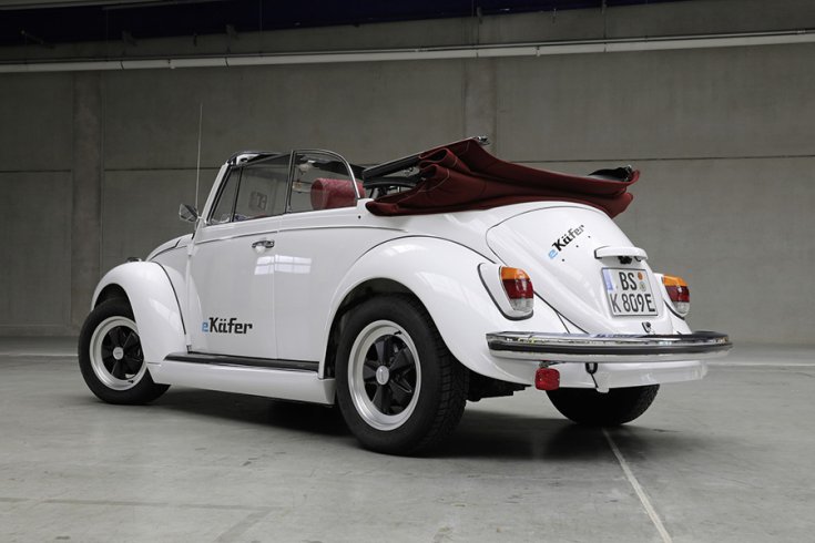 A Volkswagen e-Beetle hátulról