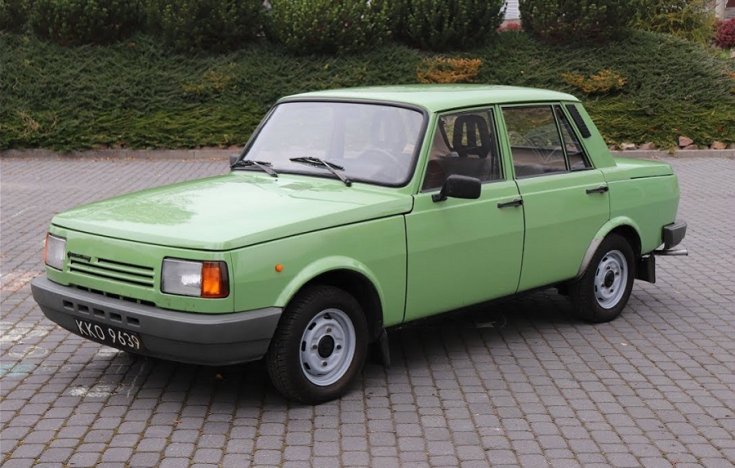 Wartburg 1.3, zöld, szedán, elölnézet, oldalnézet, balról