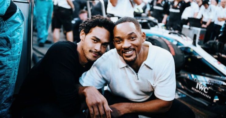 Will Smith mosolyog