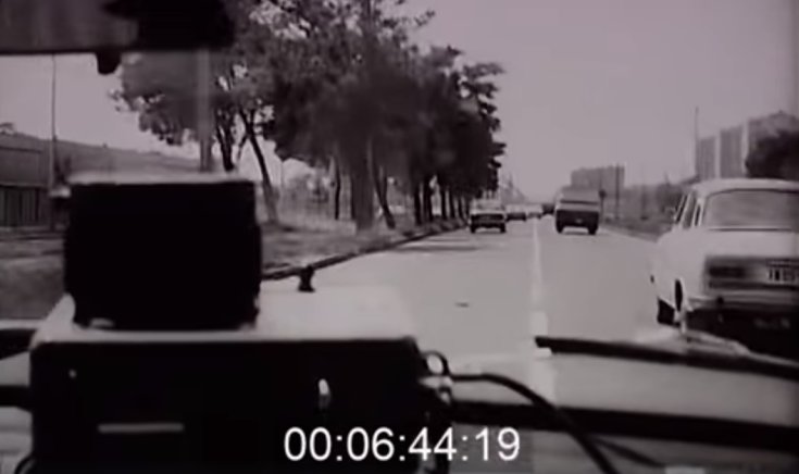 Zsiguliban elhelyezett fényképezőgép