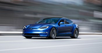 Tesla Model S kék