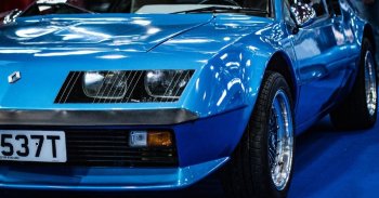 Hosszú utakra belső égésű motoros alternatívát kínál a villanyautósoknak a Renault