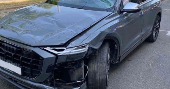 Felborult egy Audi SQ8 a Bem rakparton