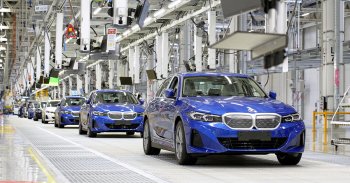 A BMW felpörgeti az elektromos autók gyártását Kínában