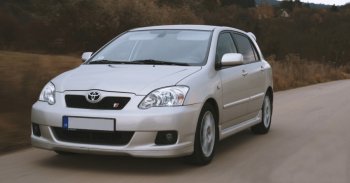 Amikor több a motor, mint az autó: Toyota Corolla TS 2005 - VIDEÓ