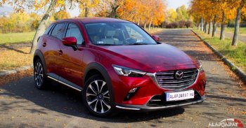 Nem véletlenül sikermodell: Mazda CX-3 2018 – Teszt

