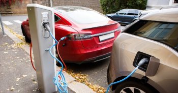 A zöldek már az elektromos autókból sem kérnek?