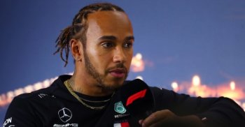 Lewis Hamilton megtörte a tavalyi F1-es szezonzáró óta tartó csendet