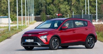 Gyenge autó, de nem rossz: Hyundai Bayon 1.2 MPi 2021 - Teszt

