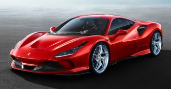 Öt parkoló autót tört össze az ámokfutó Ferrari-sofőr Angliában - VIDEÓ