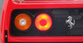 Kvízjáték: Ismerd fel a 8 Ferrarit hátsó lámpája alapján!