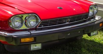 Elárverezik a Gucci ház egyedi Jaguar XJS-ét