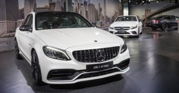 A Mercedes jelentősen csökkenti márkakereskedései számát