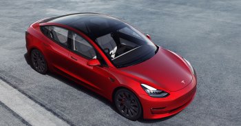 Pusztító offroad csomagot kapott ez a Tesla Model 3 - VIDEÓ
