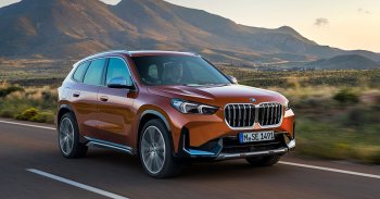 A háromhengerestől a tisztán elektromosig szinte mindent kínál az új BMW X1