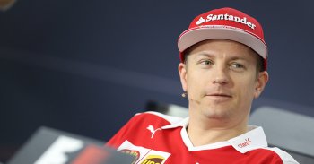 Kimi Räikkönen a tengerentúlon tér vissza az autóversenyzéshez