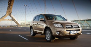 Dízelből hibridbe: 2022 profi menekülési terve, Toyotákkal