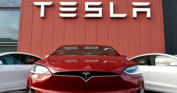Németországban is vizsgálat indul a Tesla Autopilot rendszer miatt