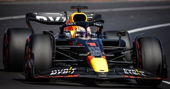 Hatalmas gumicsata után Verstappen nyerte a Spanyol Nagydíjat