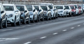 Ezúttal a Szentendrei úton ment forgalommal szemben egy autós – VIDEÓ