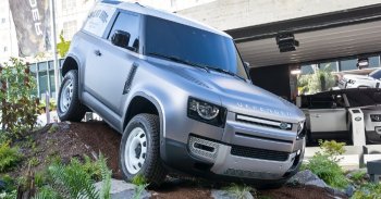 Hollandiában készül a Land Rover Defender nyitható tetejű változata
