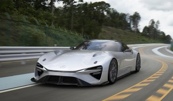 Elektromos autóként térhet vissza a Lexus LFA