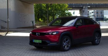 Tökéletesen tökéletlen: Mazda MX-30 2020 - Teszt és Videó
