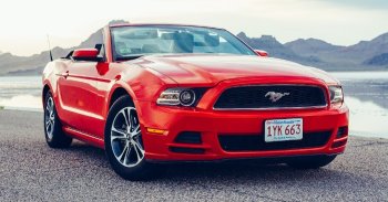 Valamit elfelejtett a Ford Mustang tulaja, rögtön megtörtént a baj – VIDEÓ