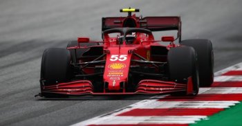 F1: Sainz zárt az élen a Ferrarival a második napon