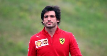 F1: Eldőlt, hogy szerződést hosszabbít-e Carlos Sainz a Ferrarival