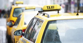 Minimum 30 százalékos tarifaemelést tartanának elfogadhatónak a taxisok