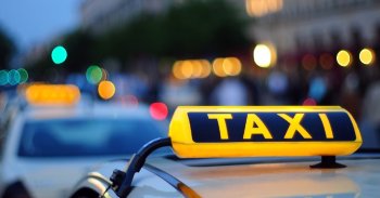 Megvan a megállapodás, májustól drágul a taxizás Budapesten