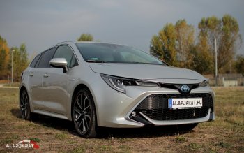 Hachirokura már hiába is várnék:&nbsp;Toyota Corolla Touring Sports 2.0 Hybrid CVT&nbsp;(2019) - Teszt +&nbsp;Videó
