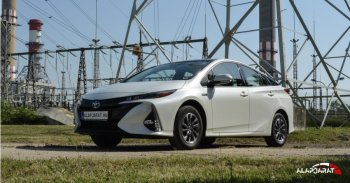 Kifinomult technológia: Toyota Prius Plug-in Hybrid (2019) – Teszt