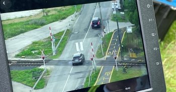 24 óra alatt 30 szabálysértőt füleltek le a vasúti átjárókban