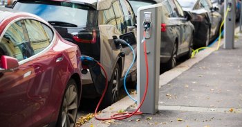 Egy kutatás szerint minden harmadik magyar nyitott az elektromos autózásra