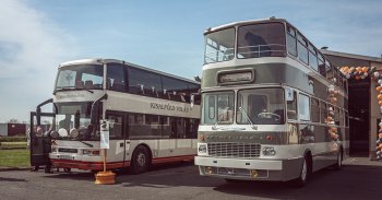 Két Ikarusból egyet - átadták a felújított MÁVAUT Ikarus 556 emeletes buszt