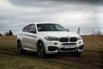 A behemót: BMW X6 M50d - Teszt