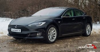 A Tesla Model S 100D igenis egy élhető autó - VIDEÓ!
