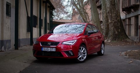 Cuki városi, generált hangélménnyel: Seat Ibiza 1.0 FR 2021 - Teszt