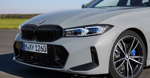 Az utóbbi modellekhez képest konzervatív ráncfelvarráson esett át a BMW 3-as sorozata