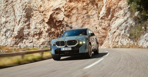 BMW XM elölről