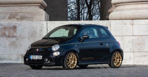 Kapaszkodj az elektronikába! - Abarth 595 Scorpioneoro 2022 - Teszt és videó