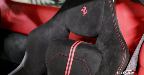 Éppen csak elhozta, máris összetörte frissen vett Ferrariját egy brit férfi