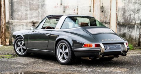 Klasszikus Porsche 911-nek látszó tárgy
