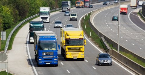 Két újabb nyelven vizsgázhatnak a hivatásos gépjárművezetők