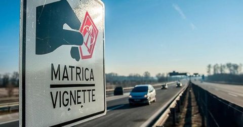 Fontos tudnivalókat közölt az autópálya-matricáról a NÚSZ