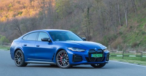 Kíméletlen, mégis nyugalomra int: BMW i4 M50 2022 - Teszt